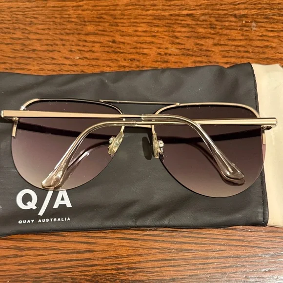 Quay Australia The Playa Silver Sunglasses - Picture 3 of 3